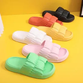 2025 New Summer Women's Soft Sole Cloud Slippers – EVA Thick Platform Non-Slip Flip Flops for Beach & Bathroom
