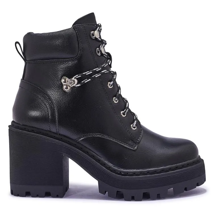 FUZZY12 CHUNKY LACE UP HIKER BOOT