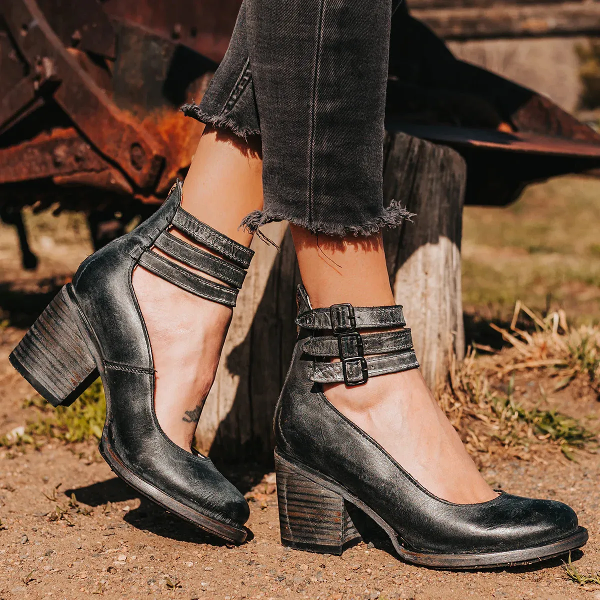 Larisa  Elegant Clarisse Boot