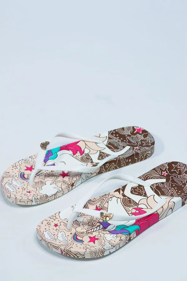 Viny - Women’s Lightweight Unicorn Beach/ Home Flip-Flops