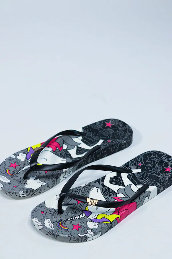 Viny - Women’s Lightweight Unicorn Beach/ Home Flip-Flops